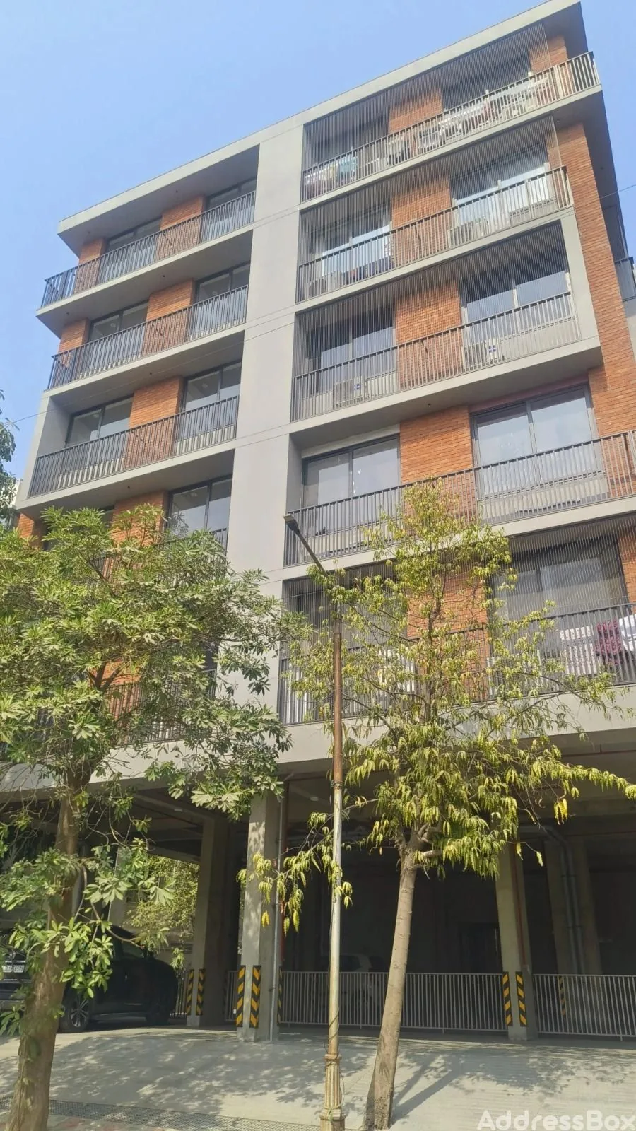 4 BHK Flats for sale in Bakeri Suresha, CG road, Ahmedabad