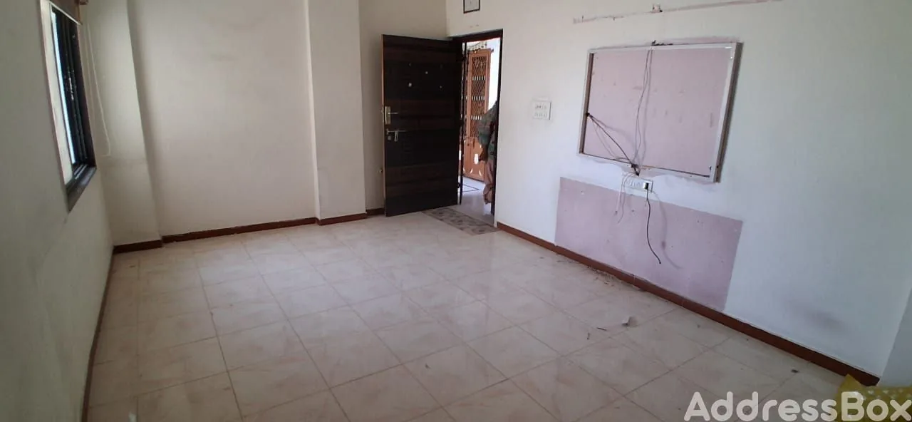 2 BHK Flats for sale in Dev Nandan Flat, Chanakyapuri, Ahmedabad