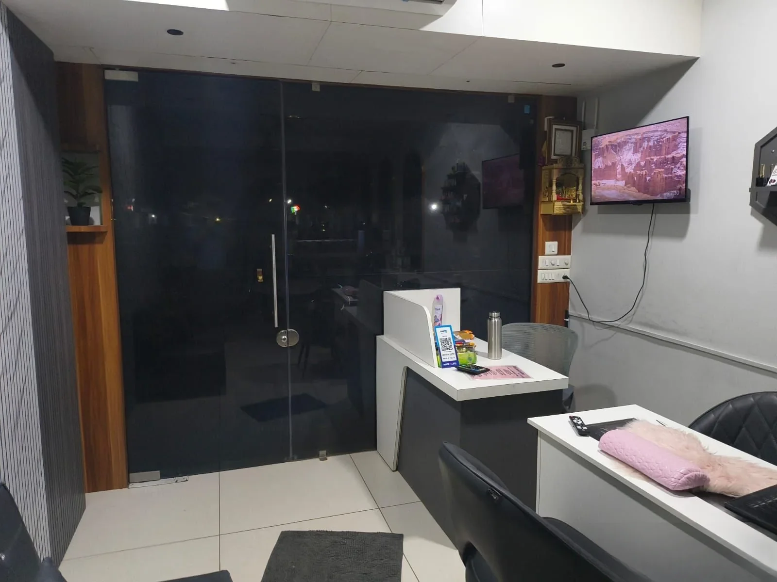 DHARTI SAKET HEIGHT - Commercial photo