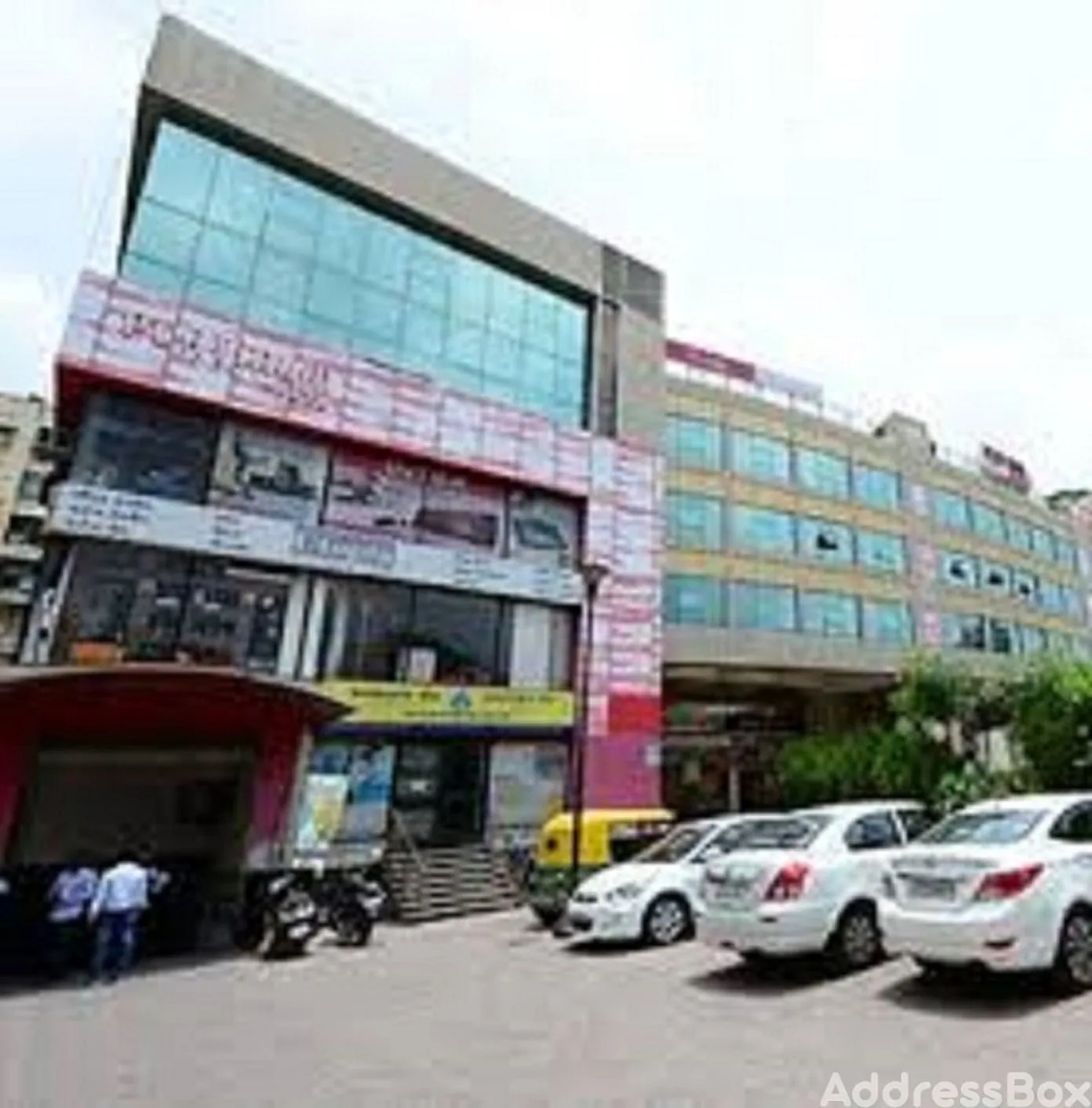 Platinum Plaza photo