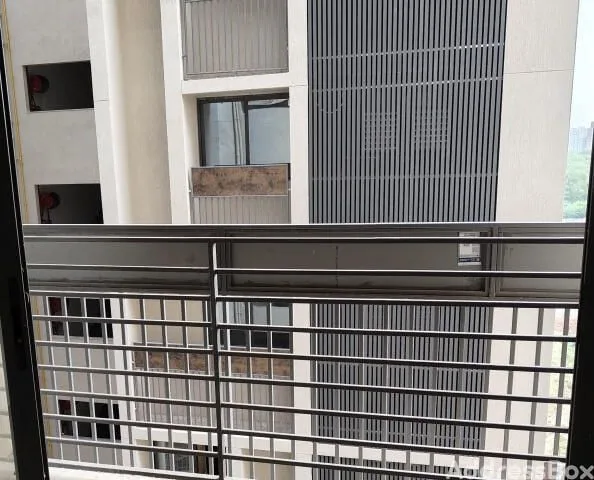 Skyleaf photo