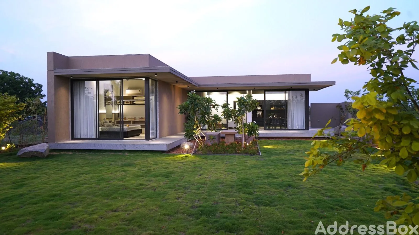 SHADES OF NATURE Exterior