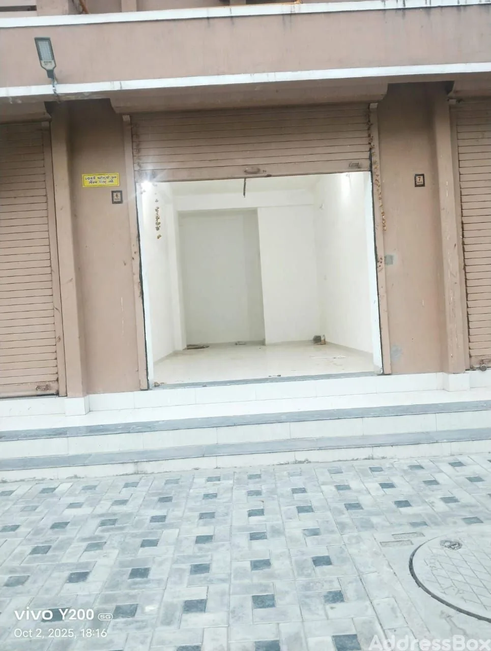Office for rent in MADHURAM PARMESHWAR HEIGHTS, Singrava, Ahmedabad