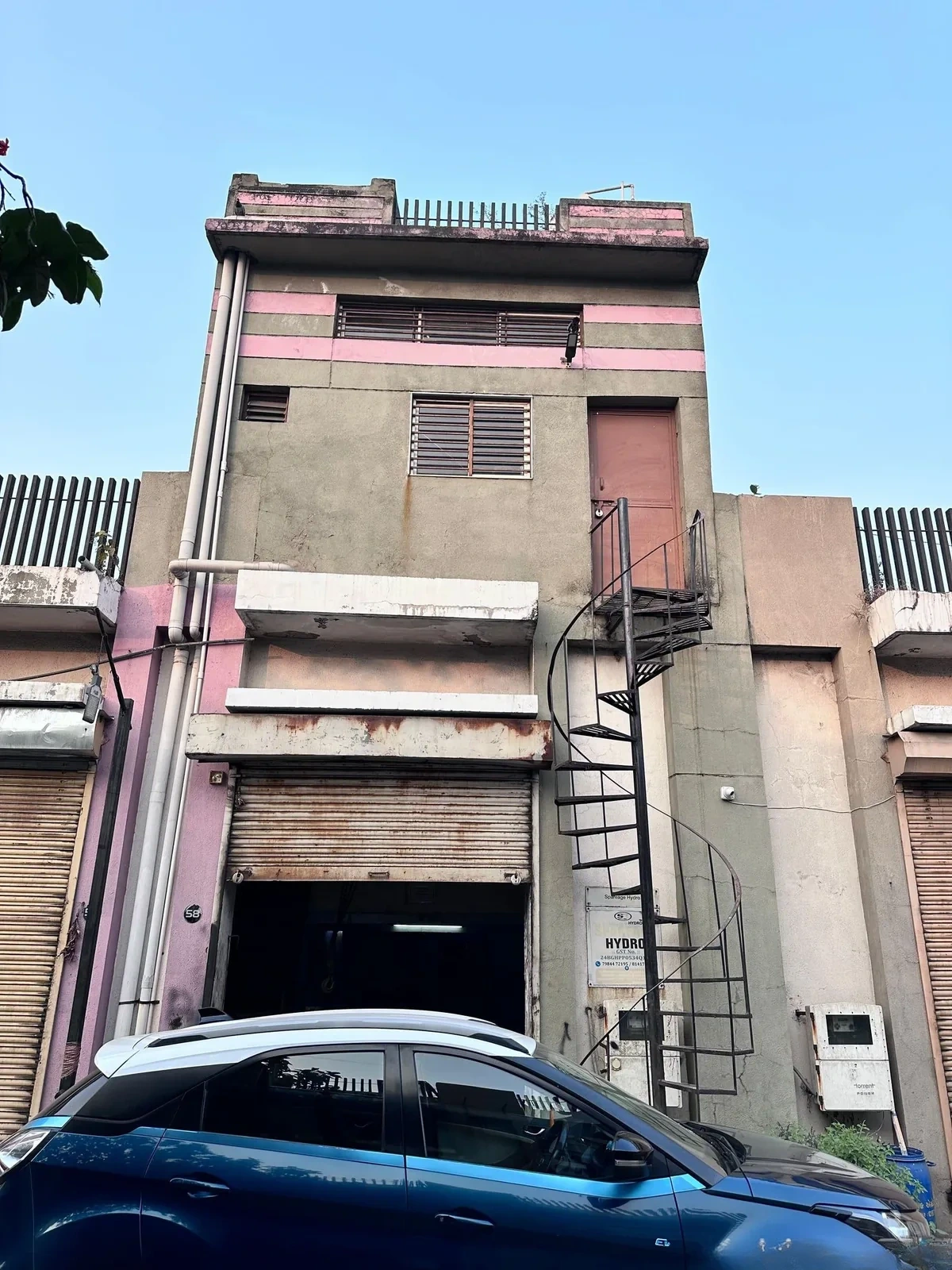 Abhishek Estate photo