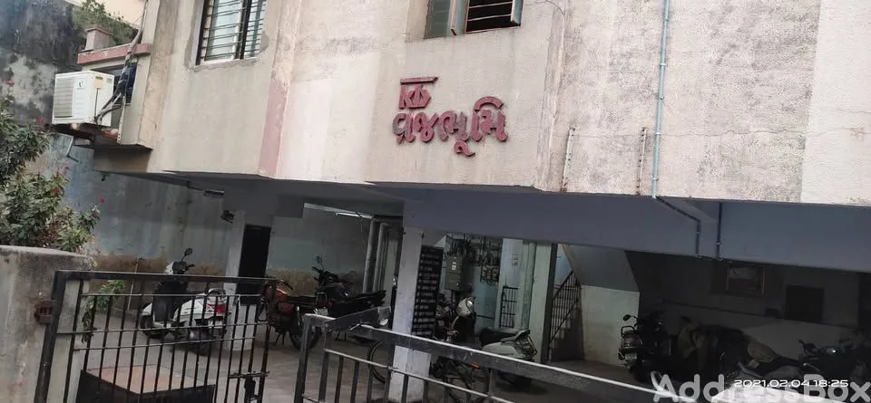 Vrajbhoomi Apartment photo