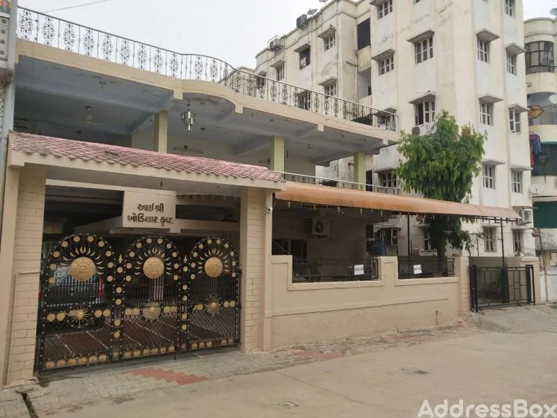 4 BHK Flats for sale in ghatlodiya, Chanakyapuri, Ahmedabad
