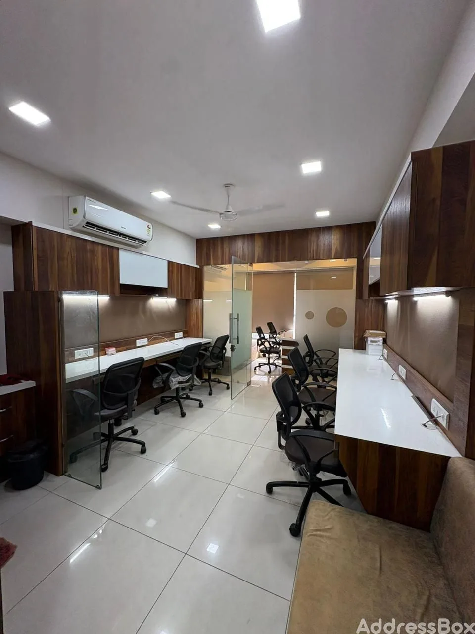 Office for rent in Sun Gravitas, Satellite Road, Ahmedabad