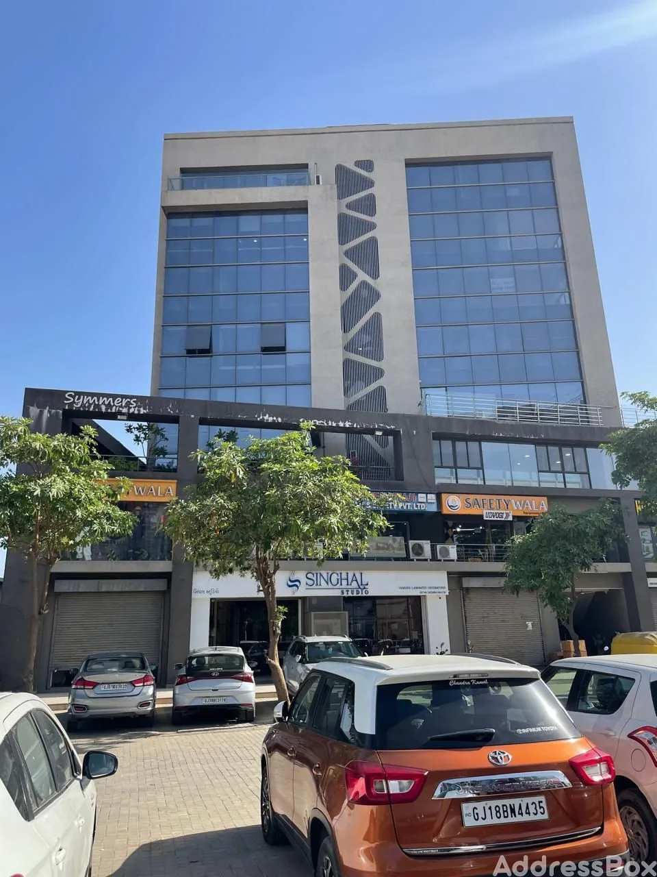 Office for sale in SYMMERS BUSINESS PARK, Sarkhej, Ahmedabad