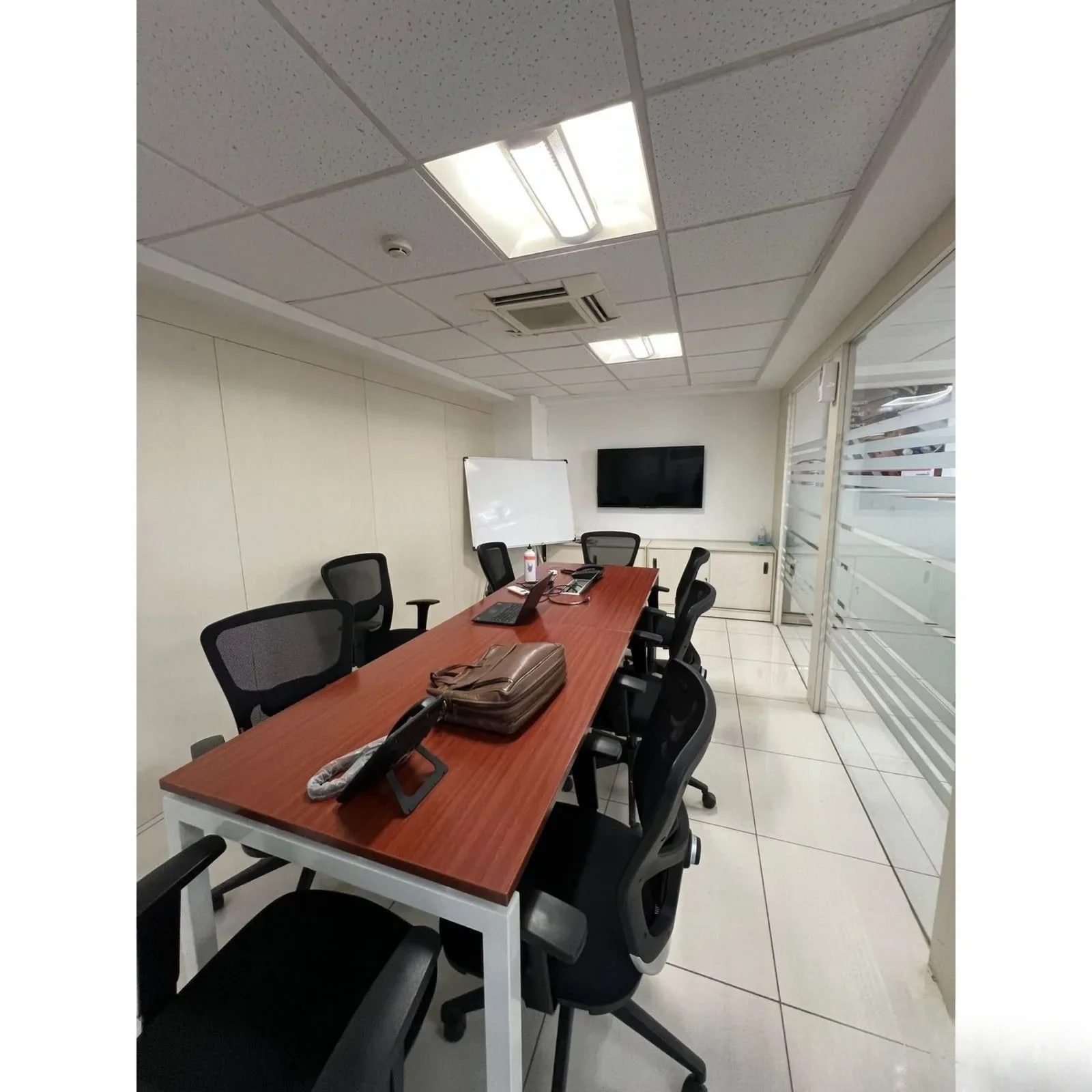 Westgate Bussiness bay photo