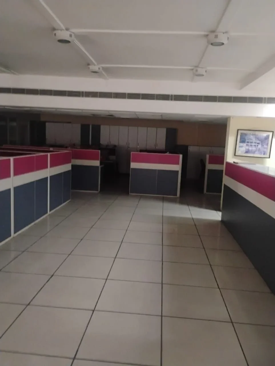 Office for sale in Prerna Arcade, Ambawadi, Ahmedabad
