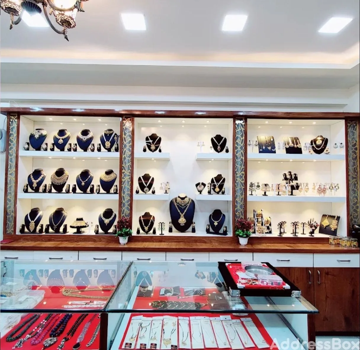 Shops for sale in GALA HUB ANX, SOUTH BOPAL, Ahmedabad